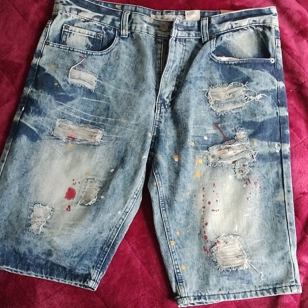 Men Shorts - Picture 3 of 4